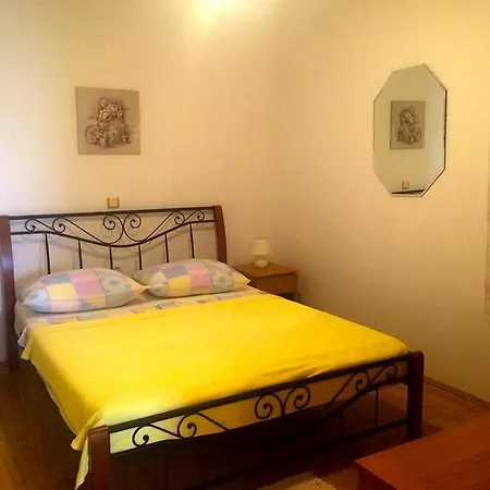 In With Balcony, Air Conditioning, Wi-fi Apartment Lopar