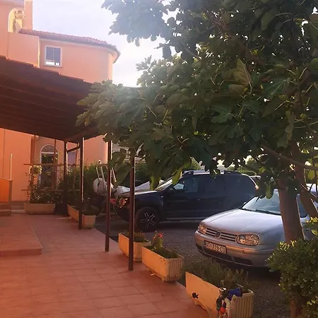 In With Balcony, Air Conditioning, Wi-fi *